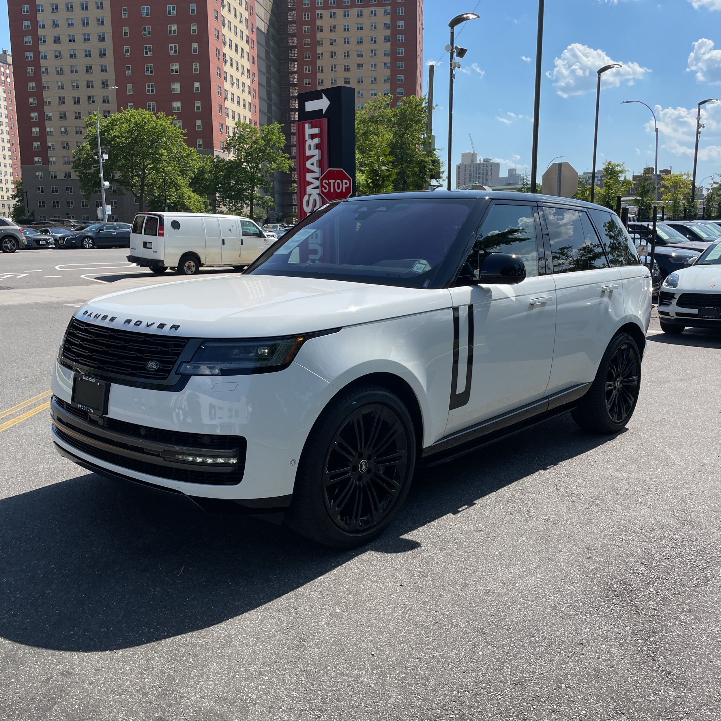 2023 Land Rover Range Rover P530 SE