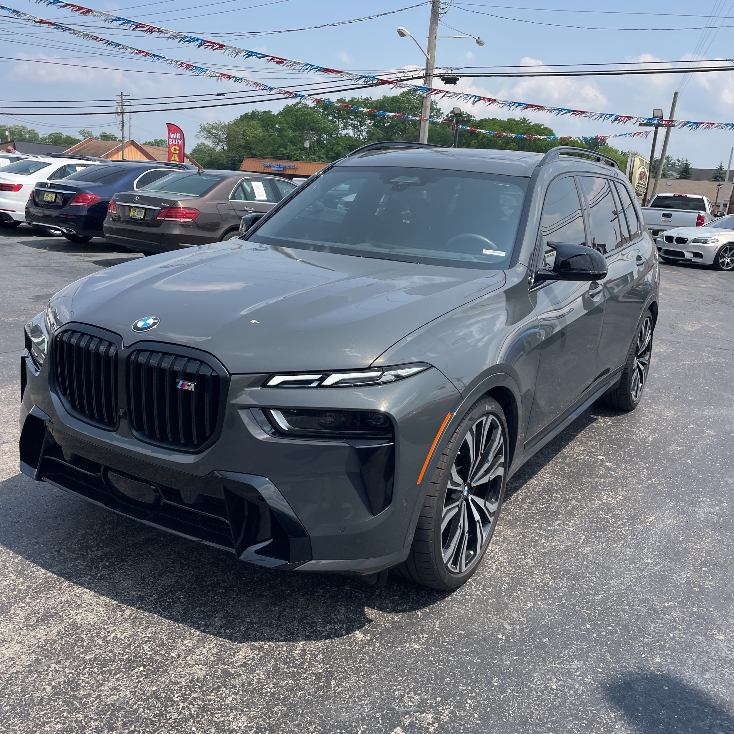 2025 BMW X7 M60i