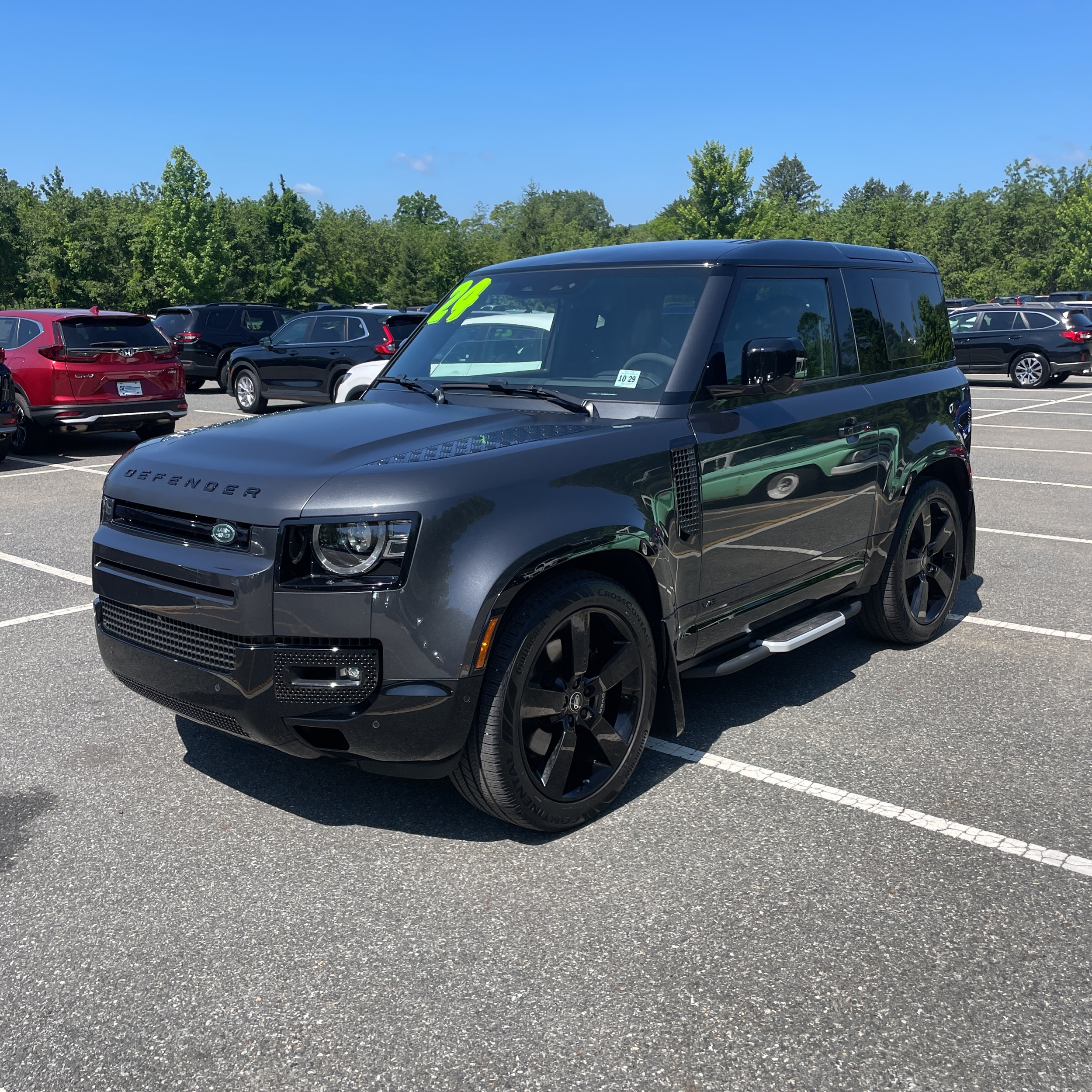 2024 Land Rover Defender 90 V8