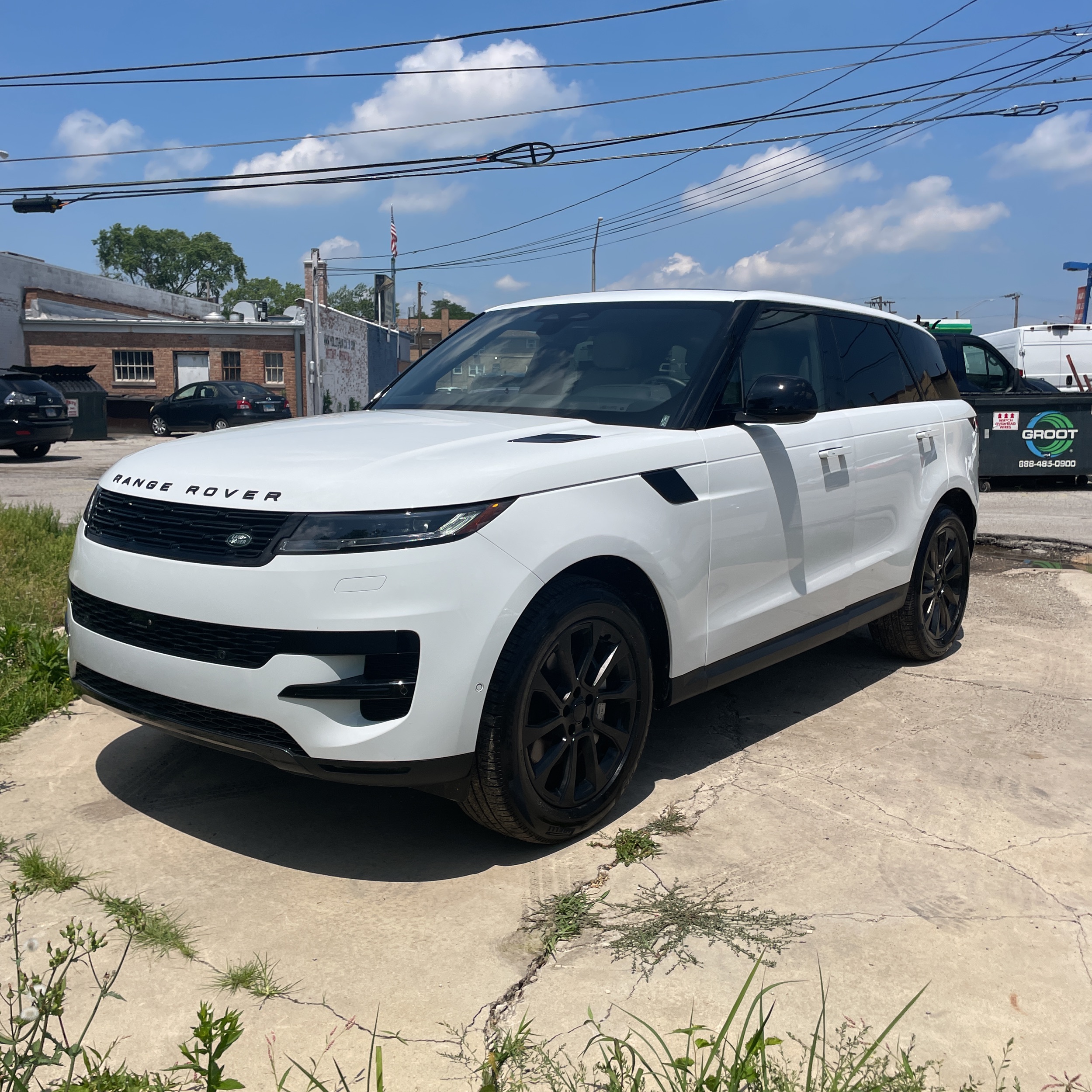 2025 Land Rover Range Rover Sport P360 SE