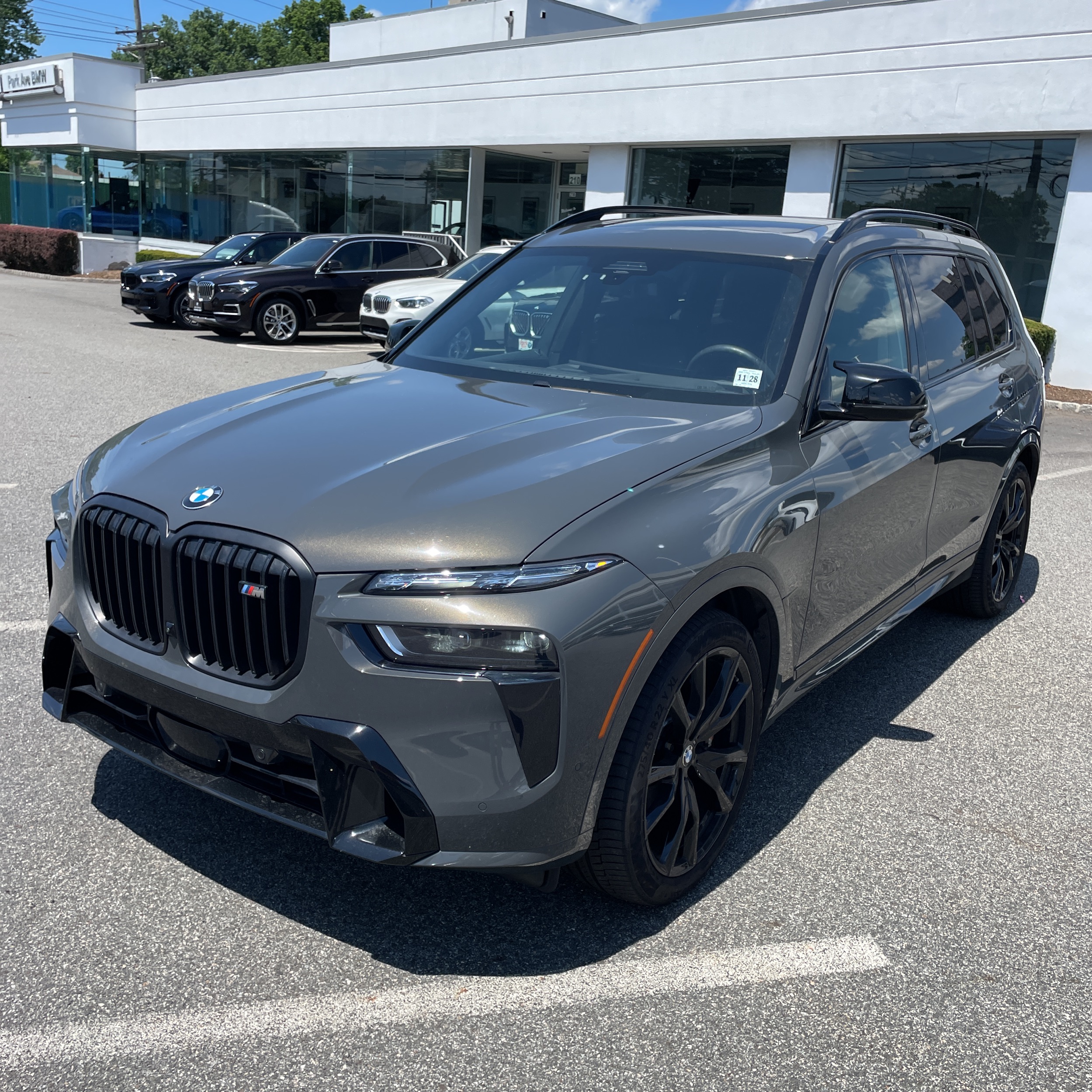 2024 BMW X7 M60i