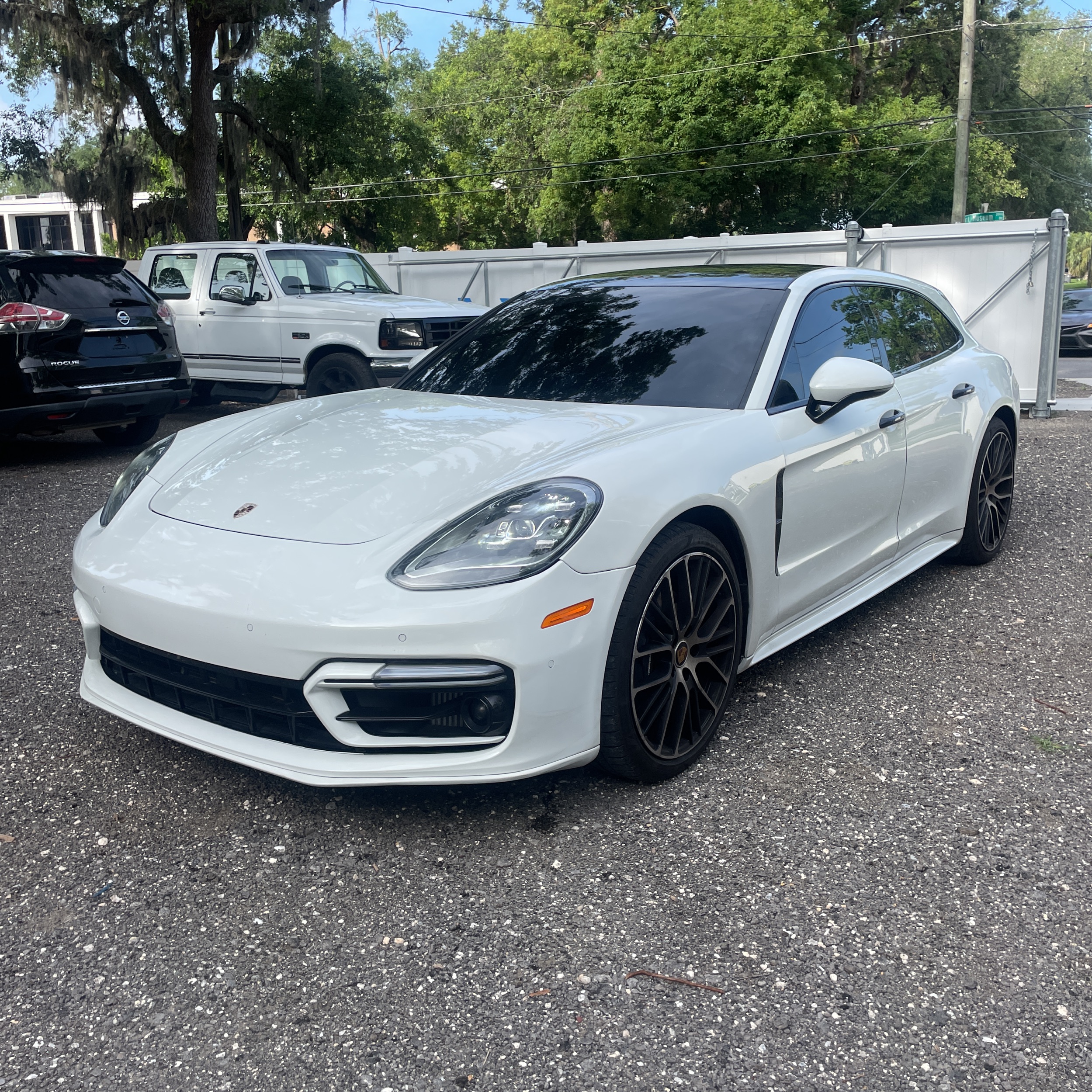 2023 Porsche Panamera 4 Sport Turismo