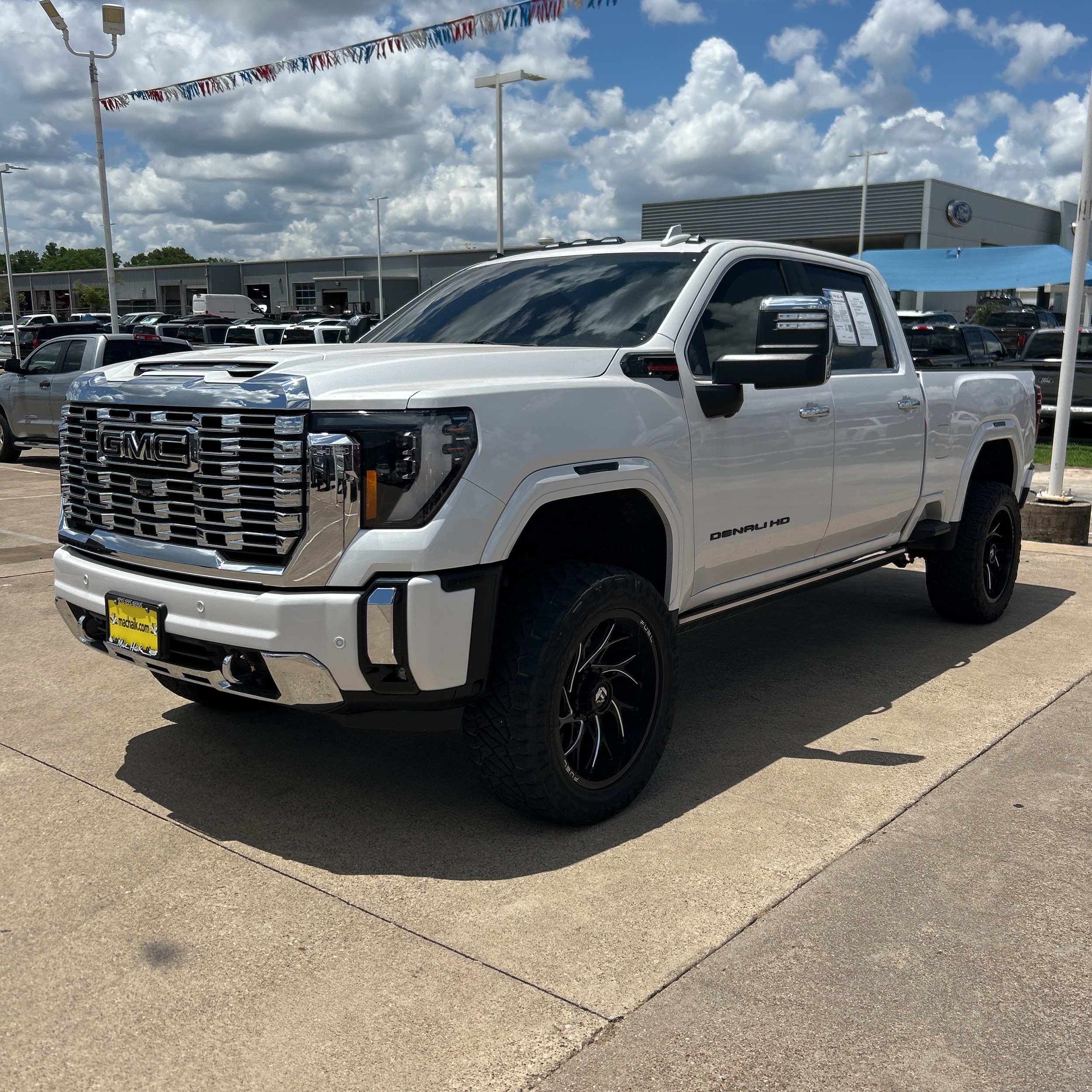 2024 GMC Sierra 2500HD Denali