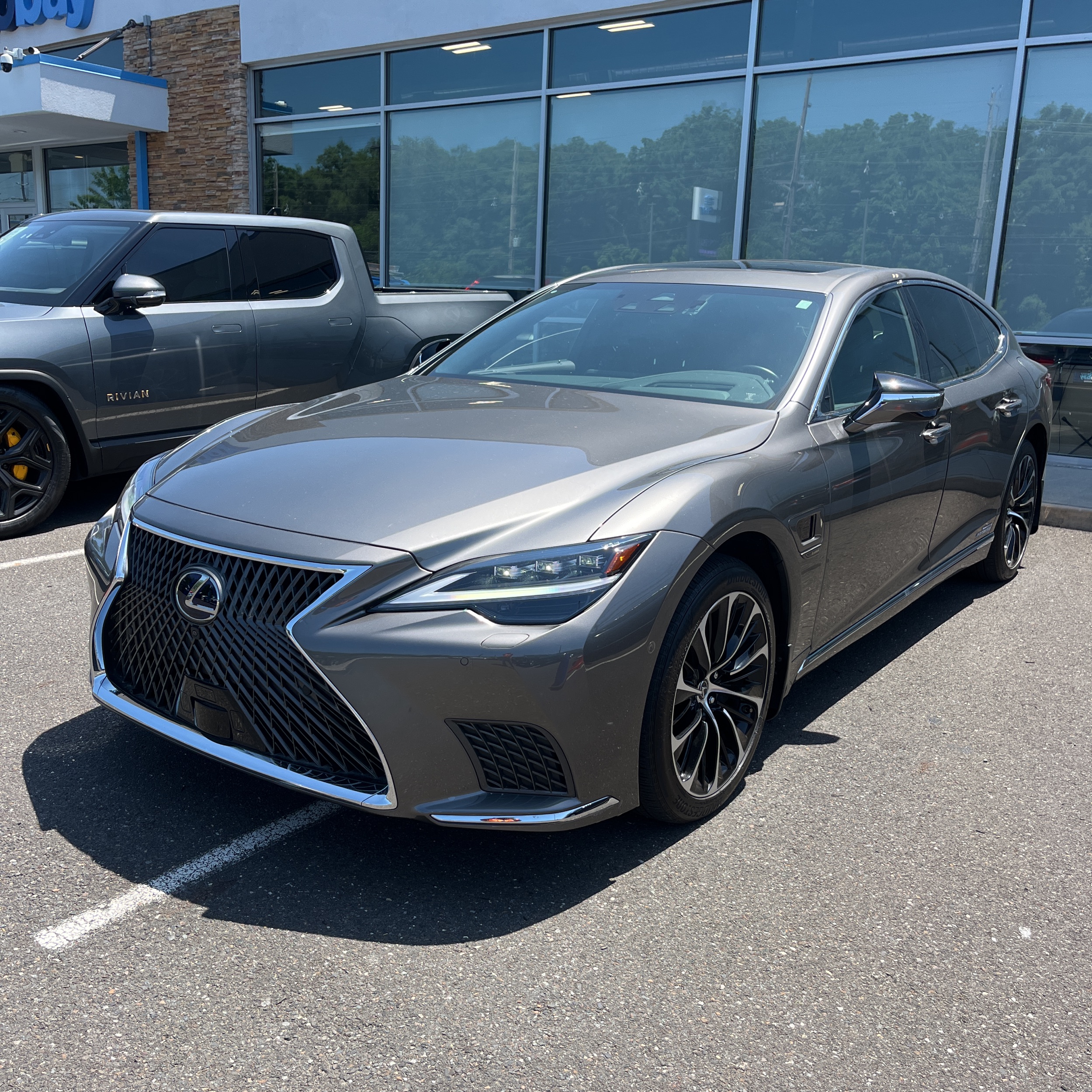 2022 Lexus LS 500h Base