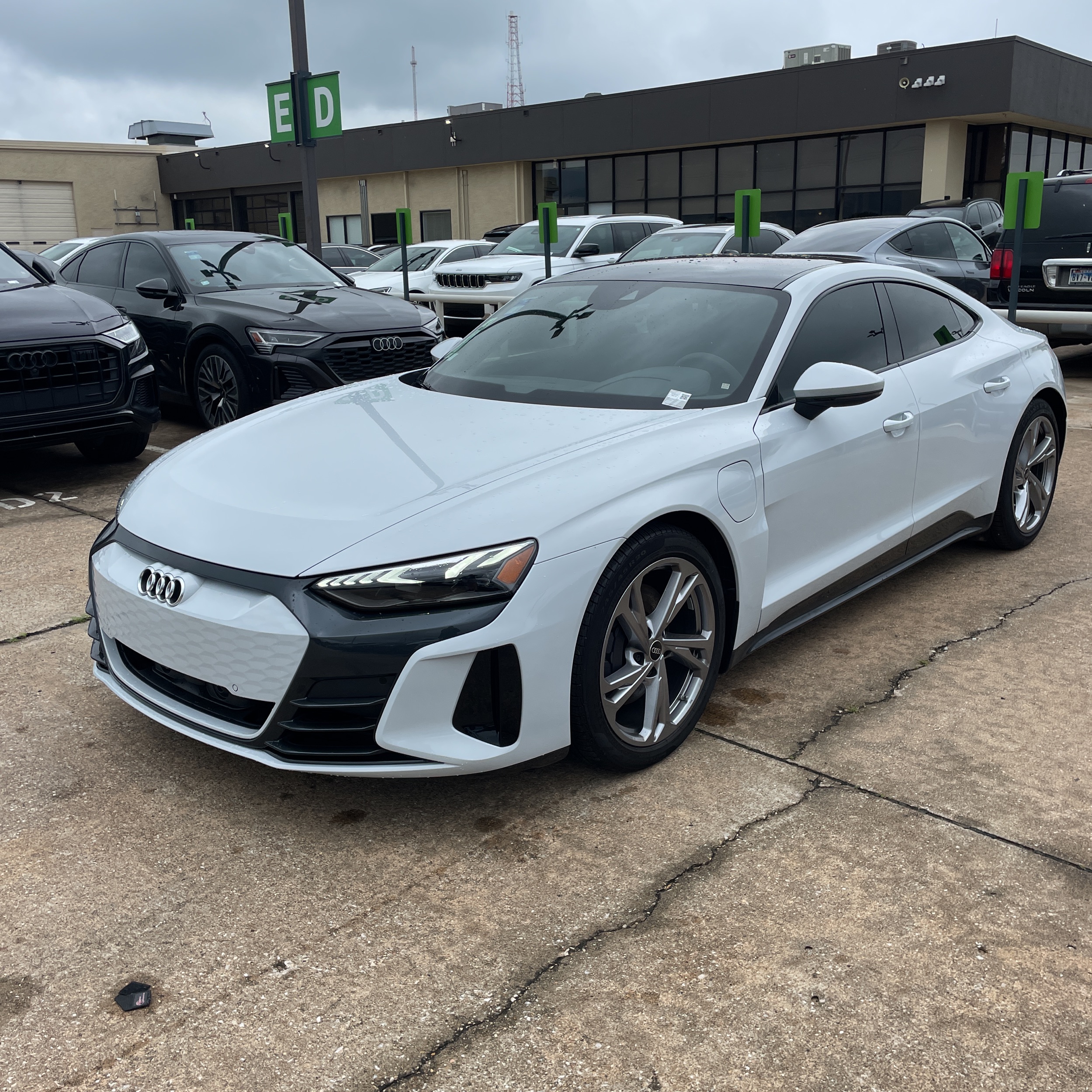 2024 Audi e-tron GT Premium Plus