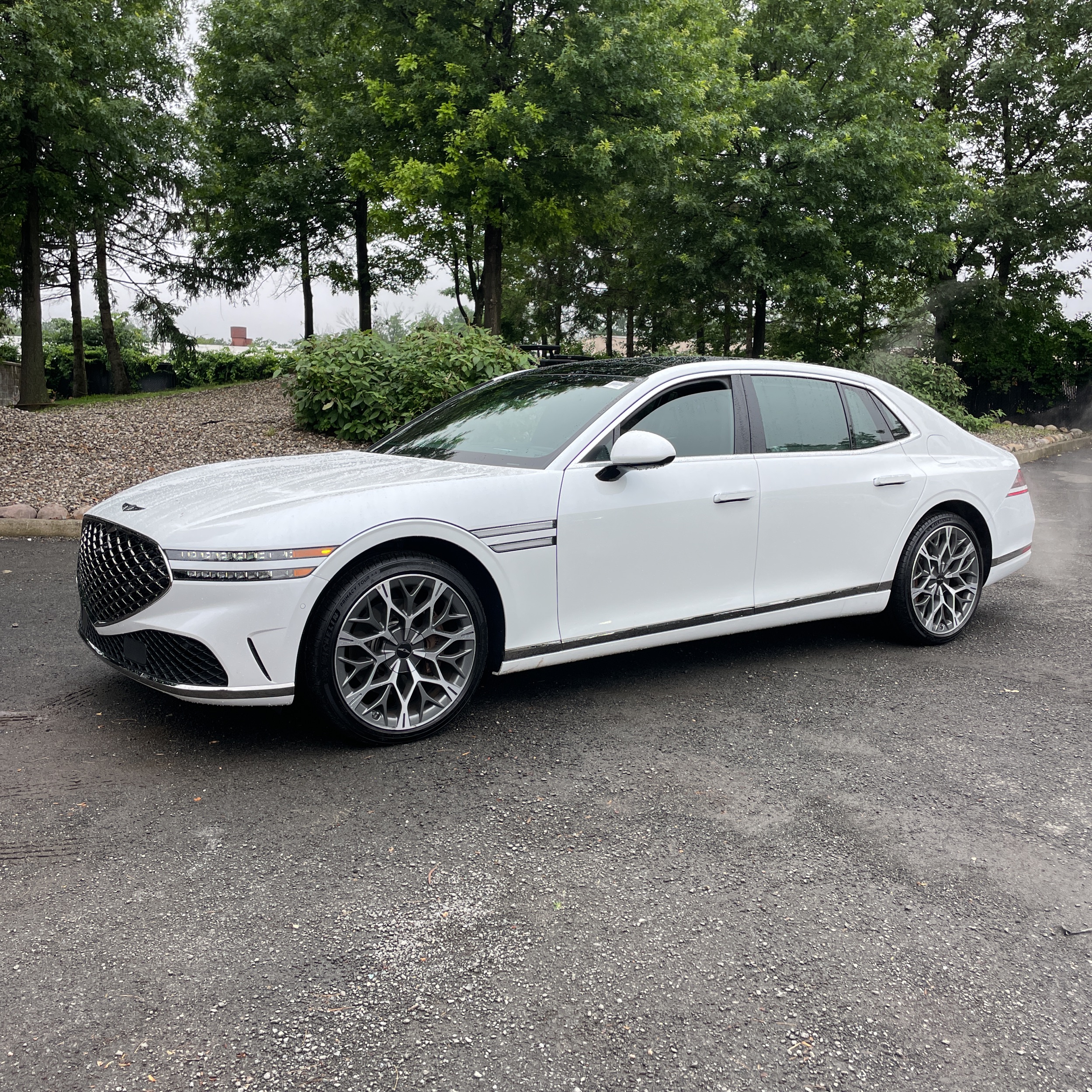 2024 Genesis G90 3.5T e-Supercharger