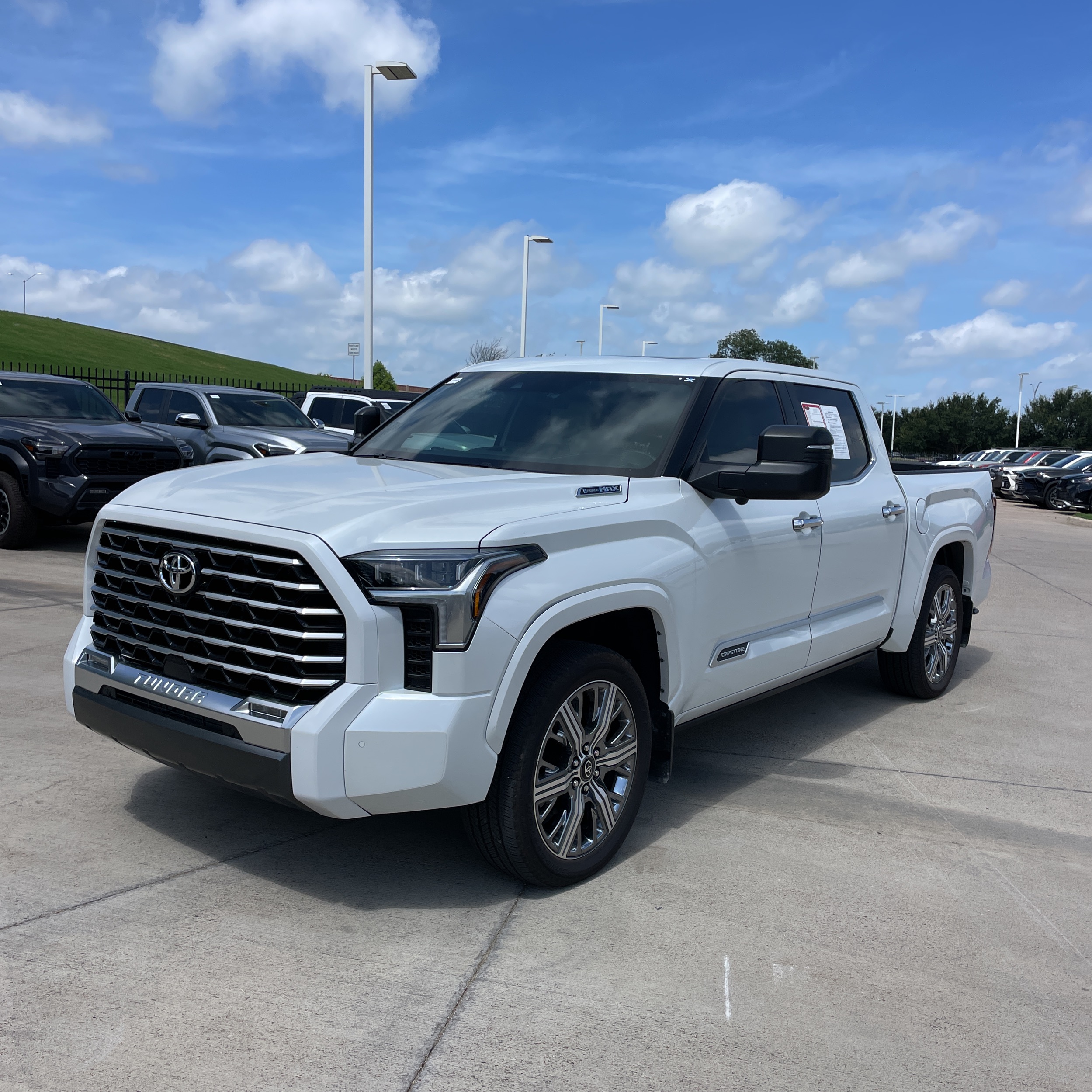 2025 Toyota Tundra Capstone HV