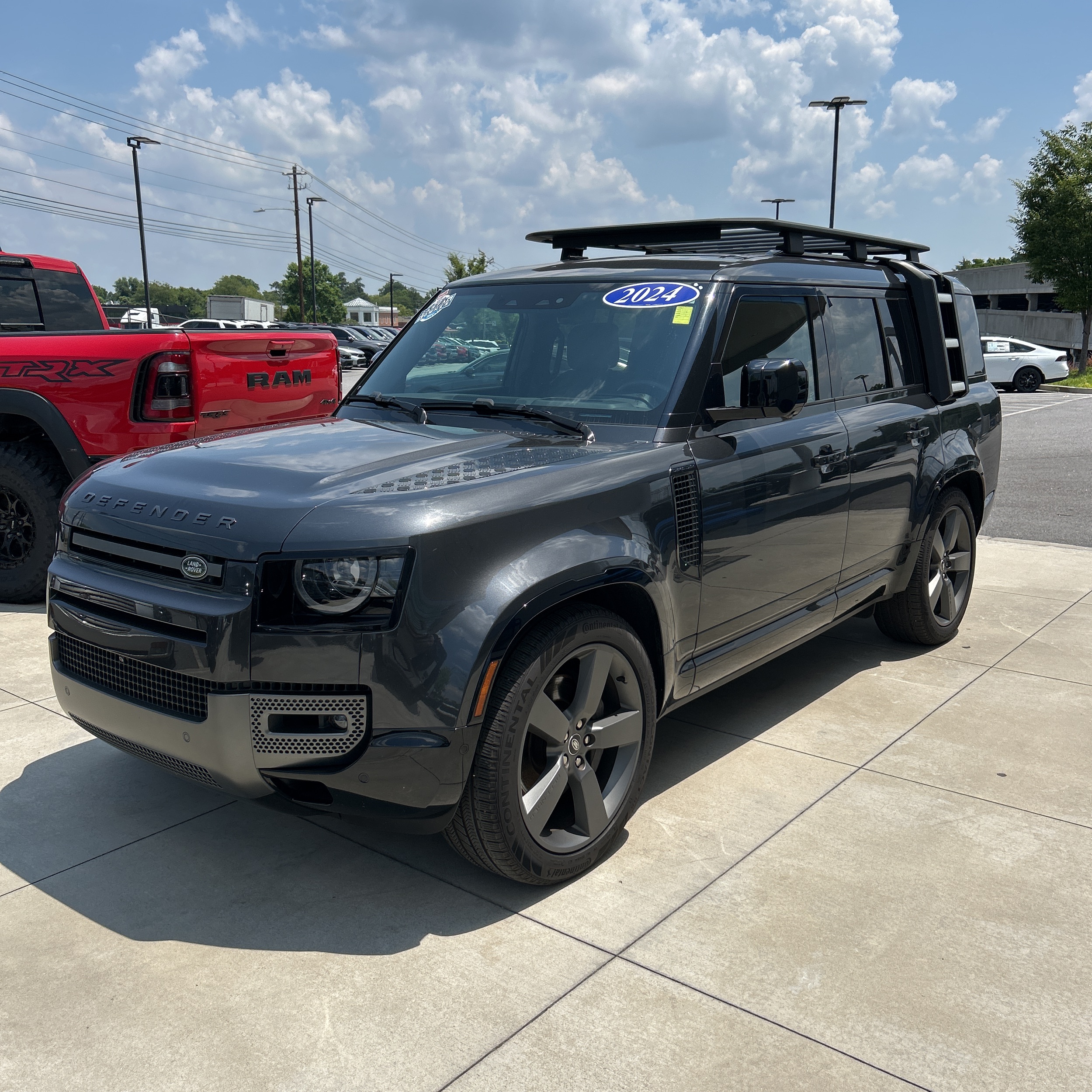 2024 Land Rover Defender 130 P400 Outbound