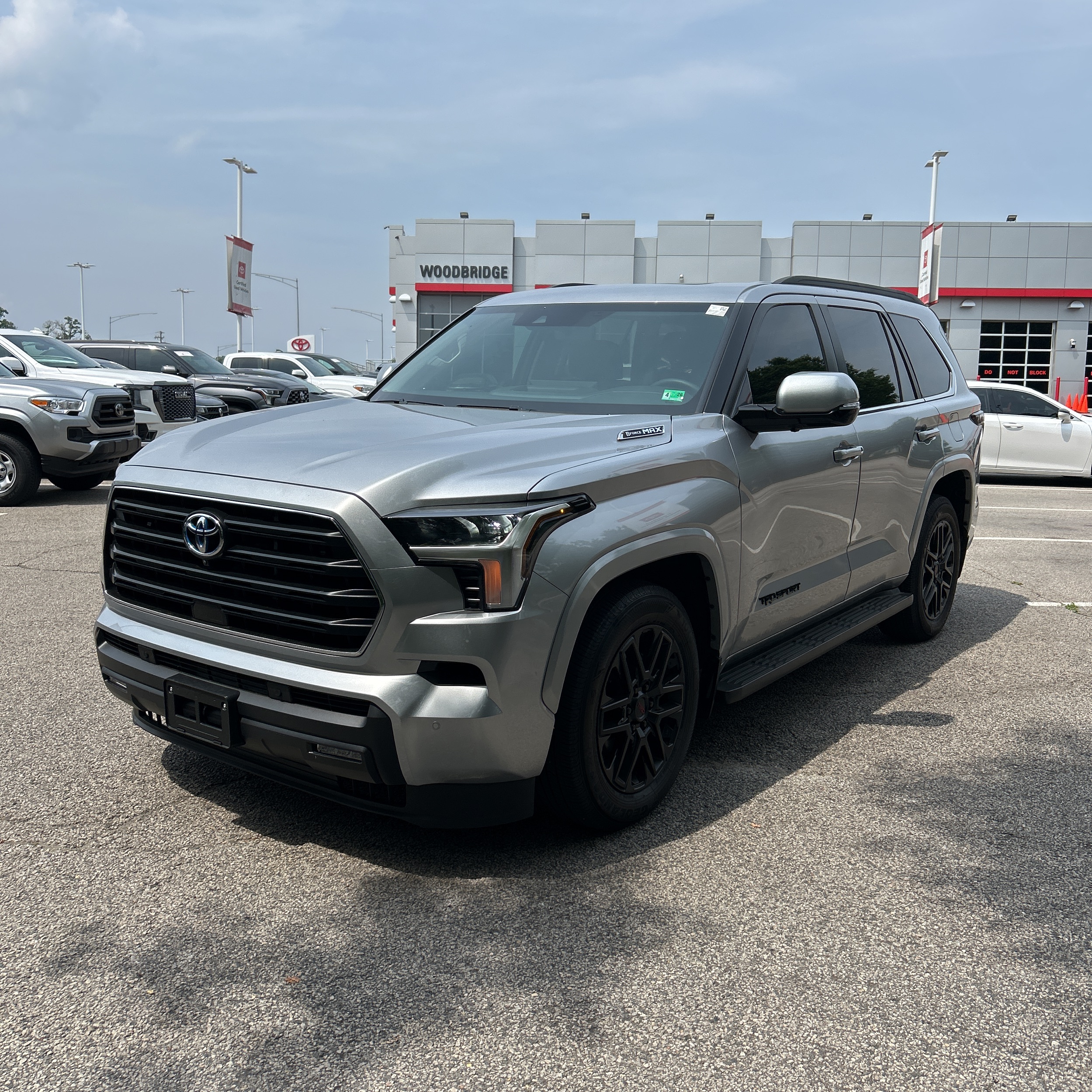 2024 Toyota Sequoia SR5