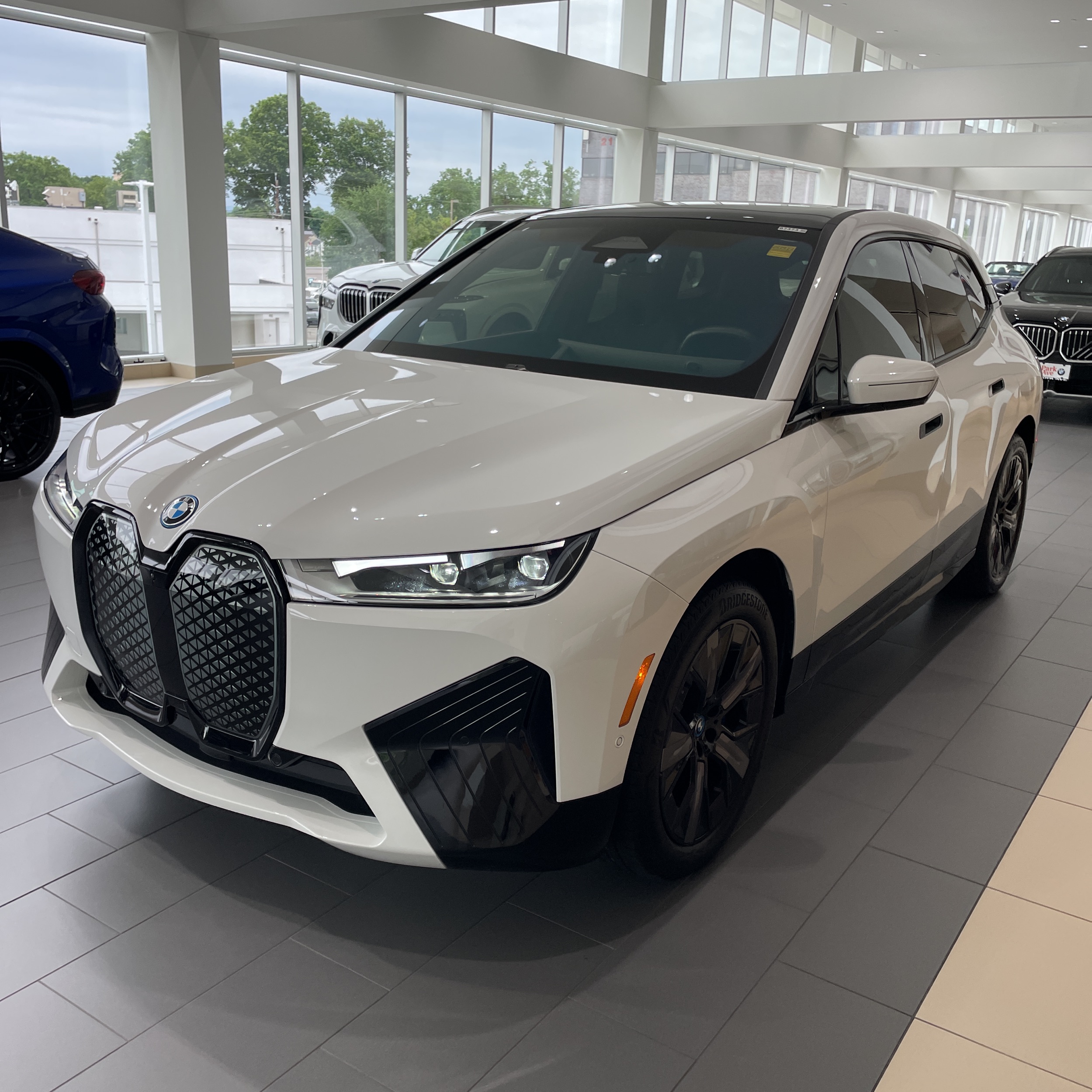 2025 BMW iX xDrive50