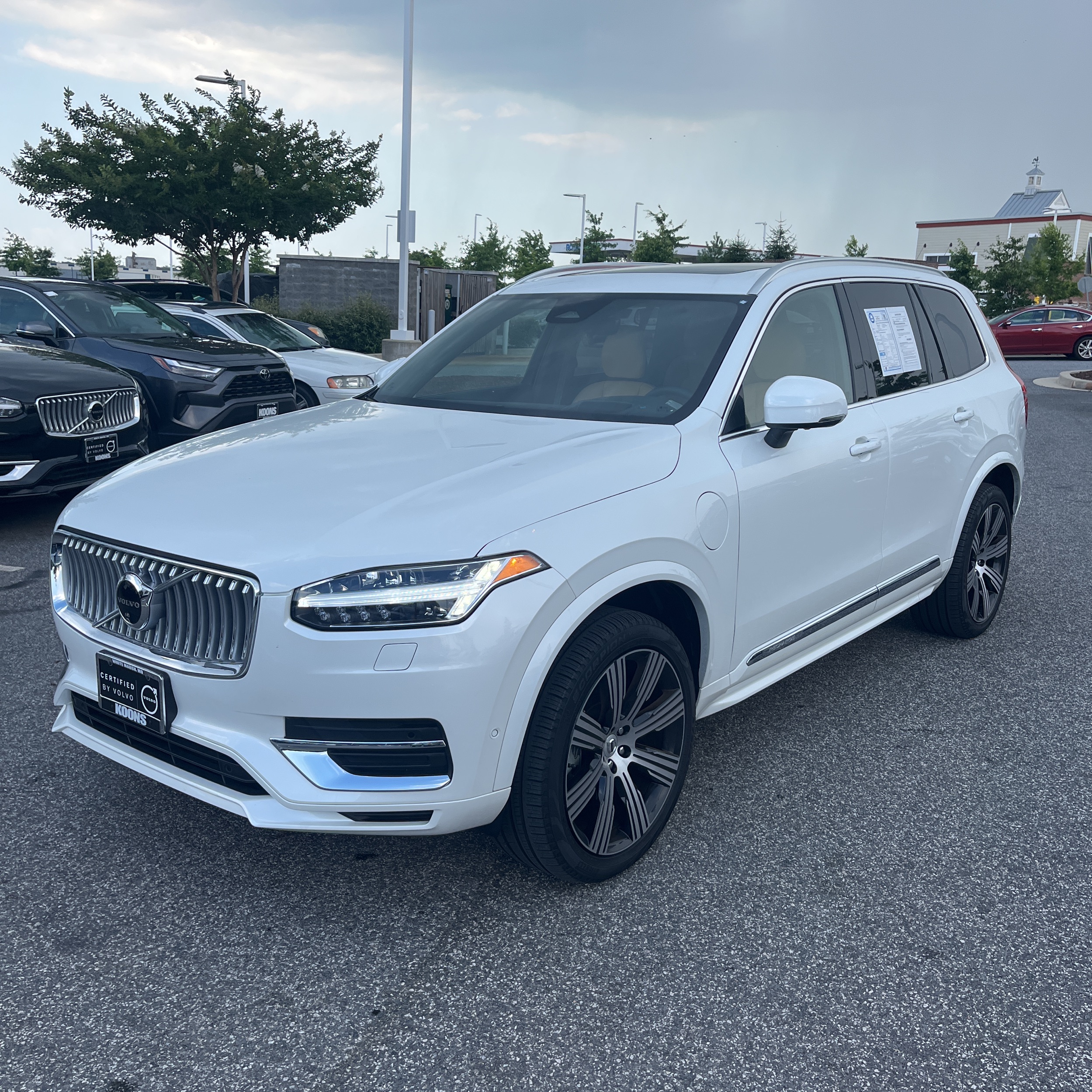 2024 Volvo XC90 T8 - Ultimate PHEV