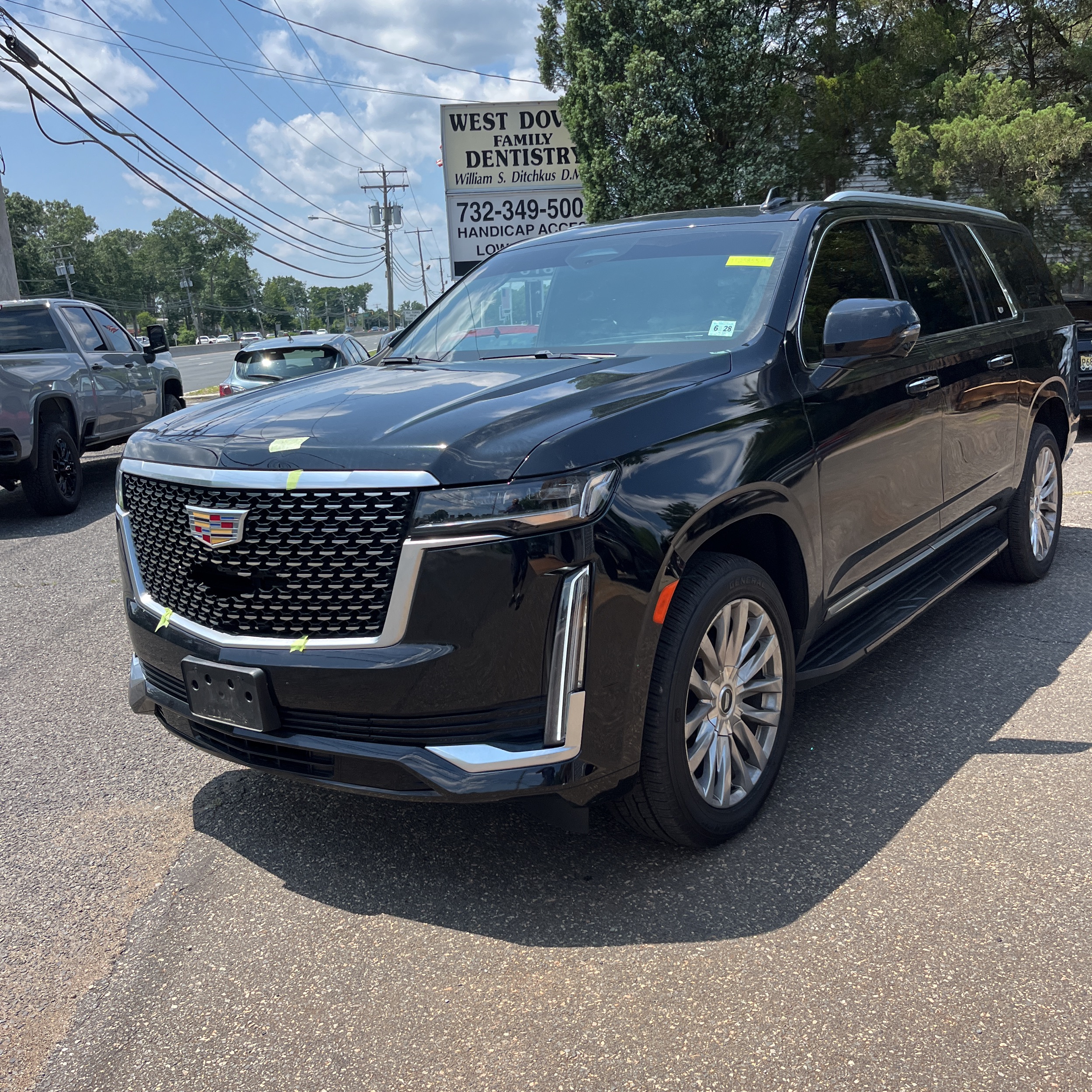 2023 Cadillac Escalade ESV Premium Luxury