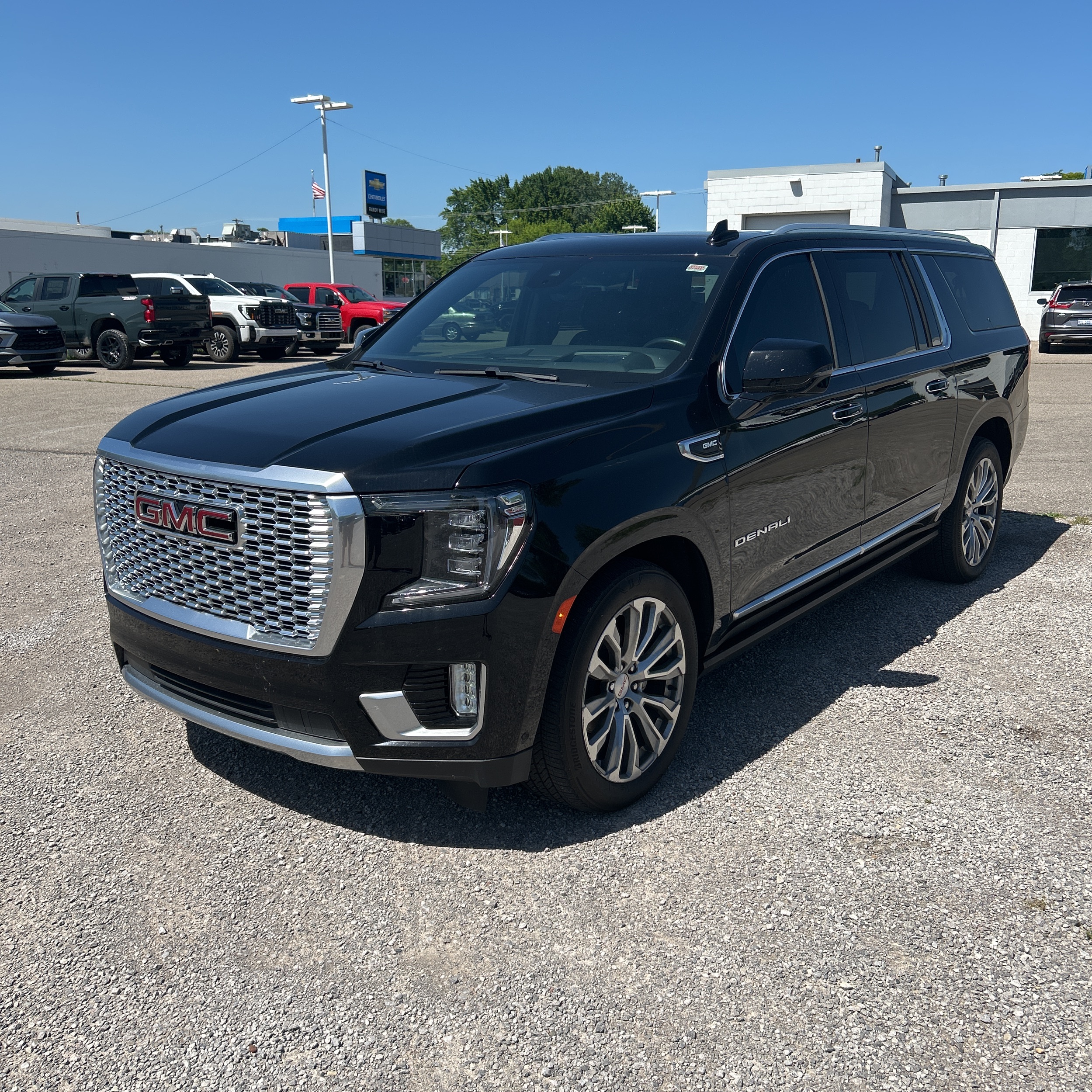 2023 GMC Yukon XL Denali