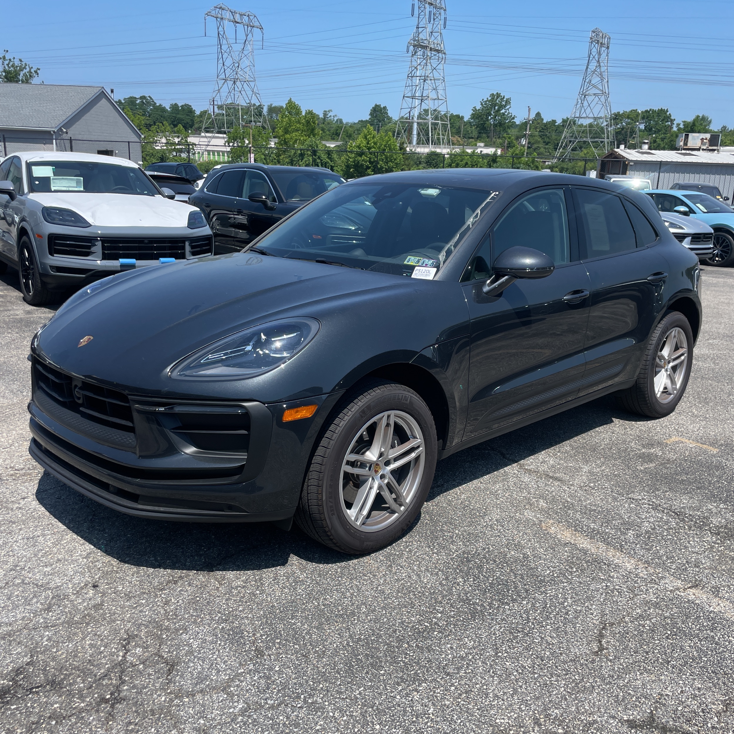 2025 Porsche Macan Base