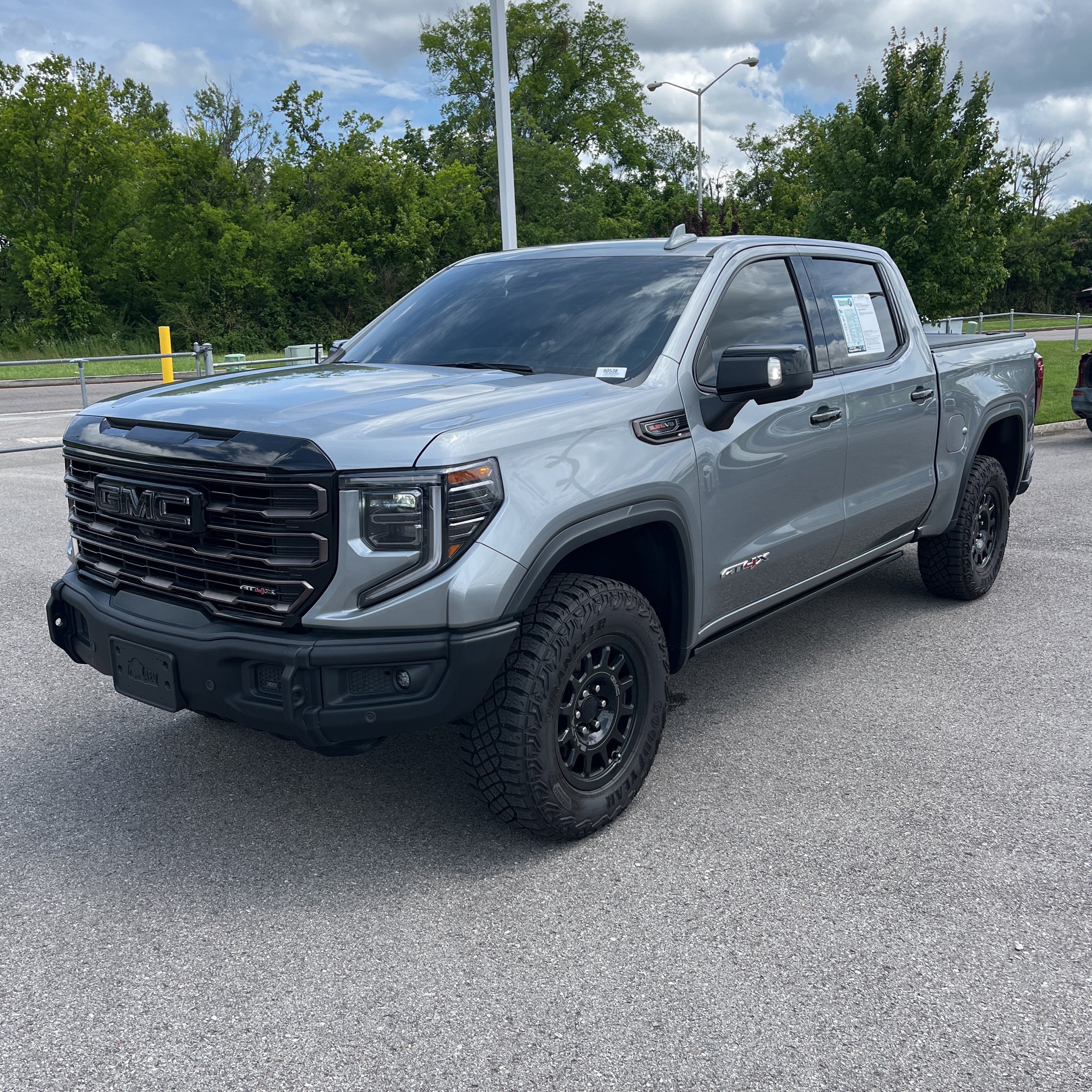 2023 GMC Sierra 1500 AT4X