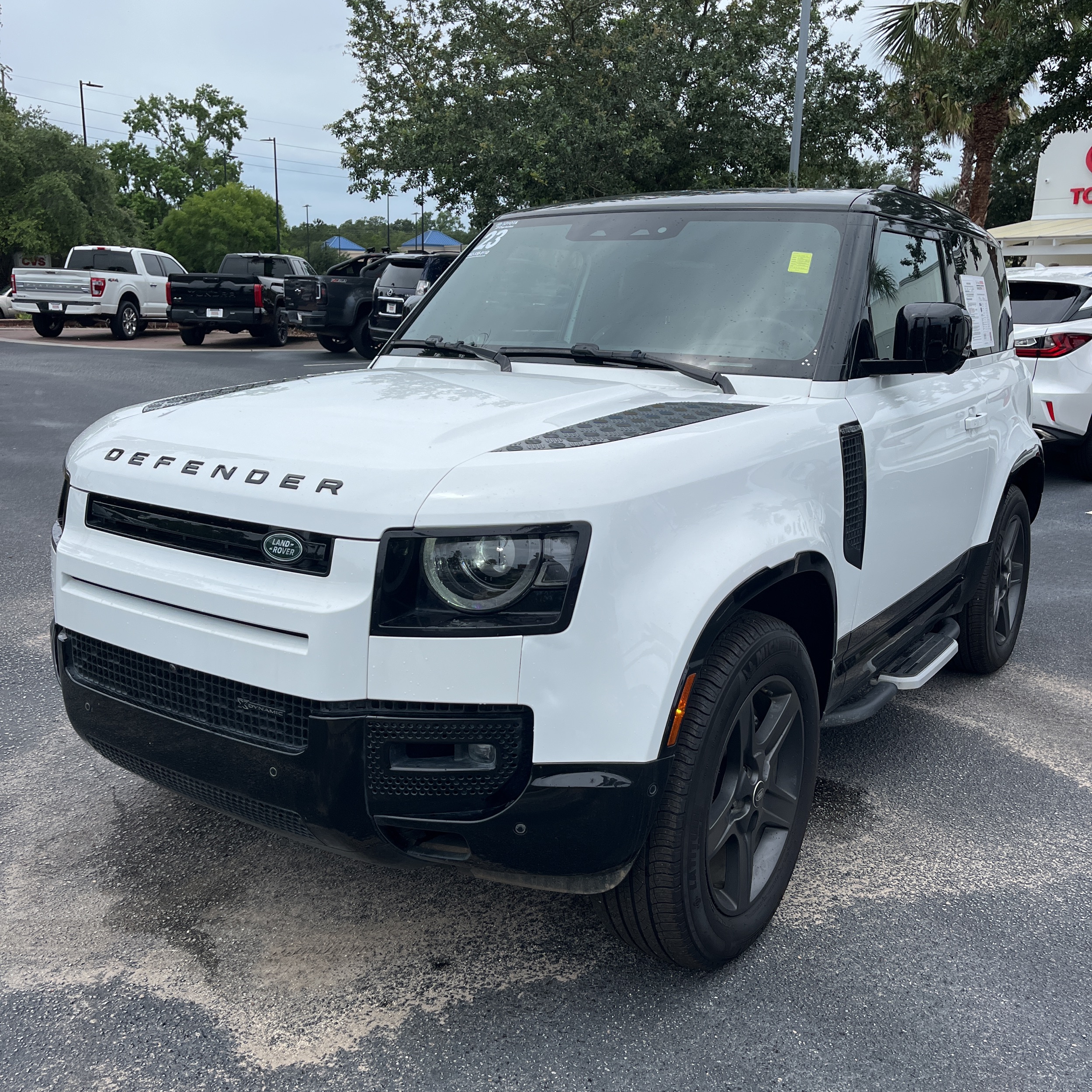 2023 Land Rover Defender 90 X-Dynamic SE