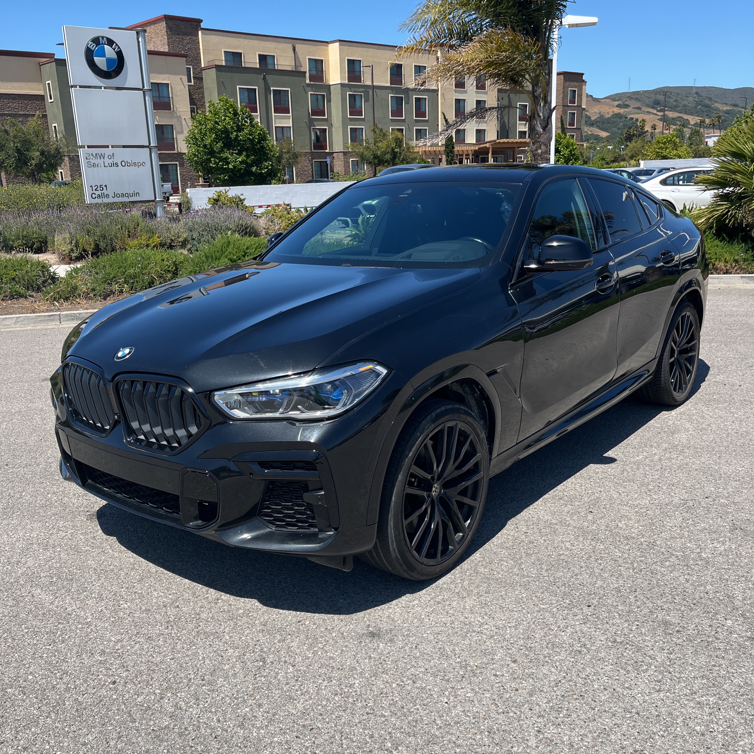 2022 BMW X6 M50i