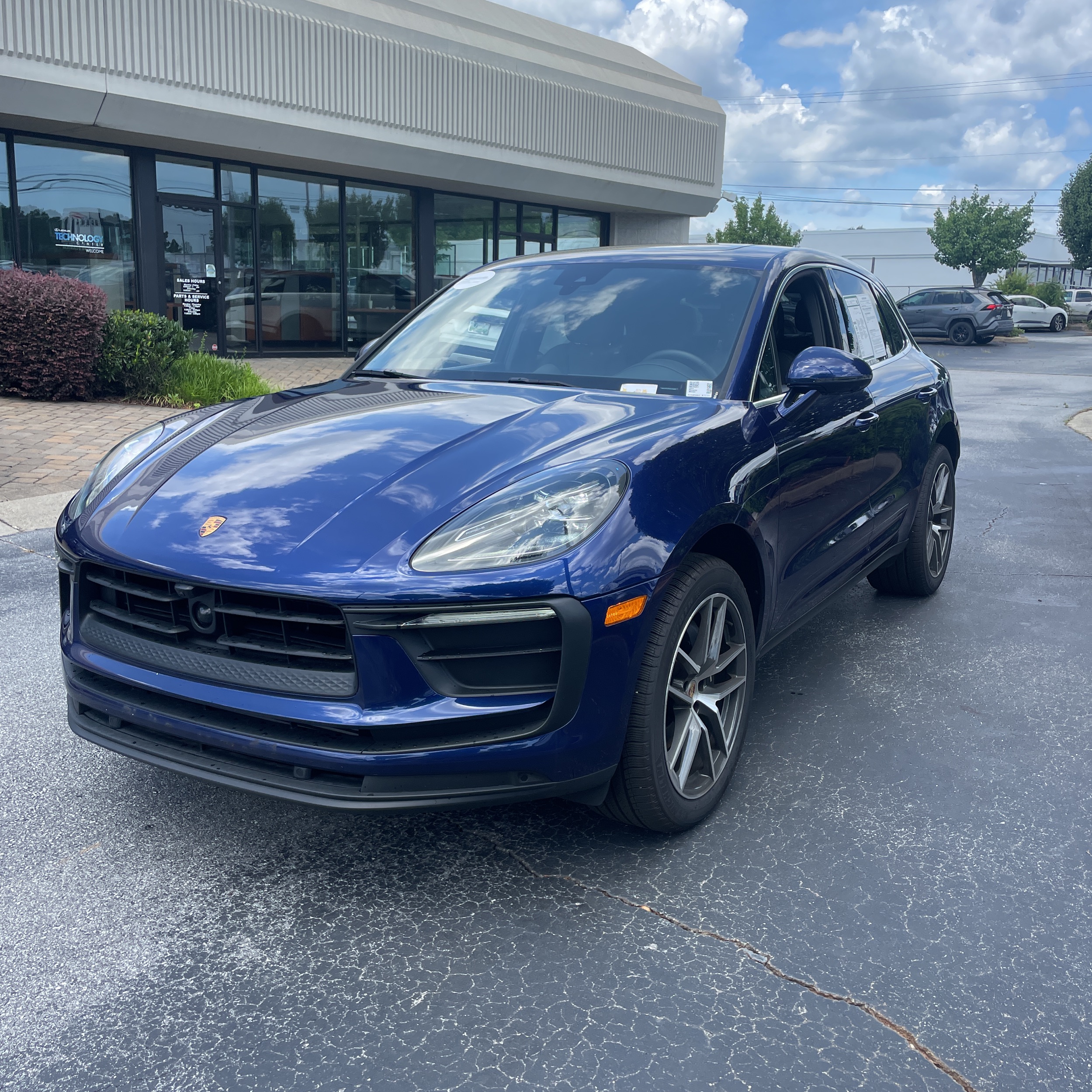 2024 Porsche Macan Base