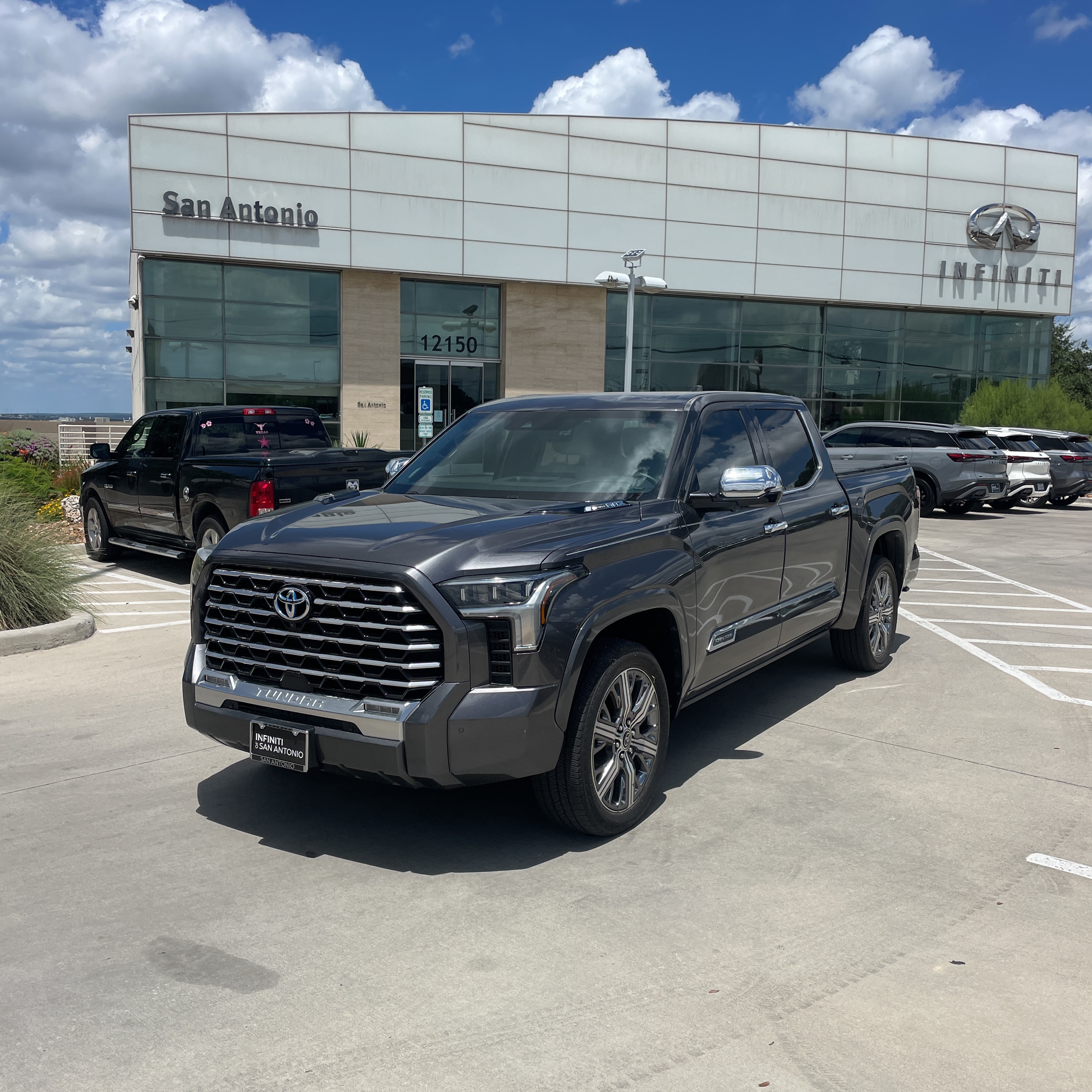 2023 Toyota Tundra Capstone HV