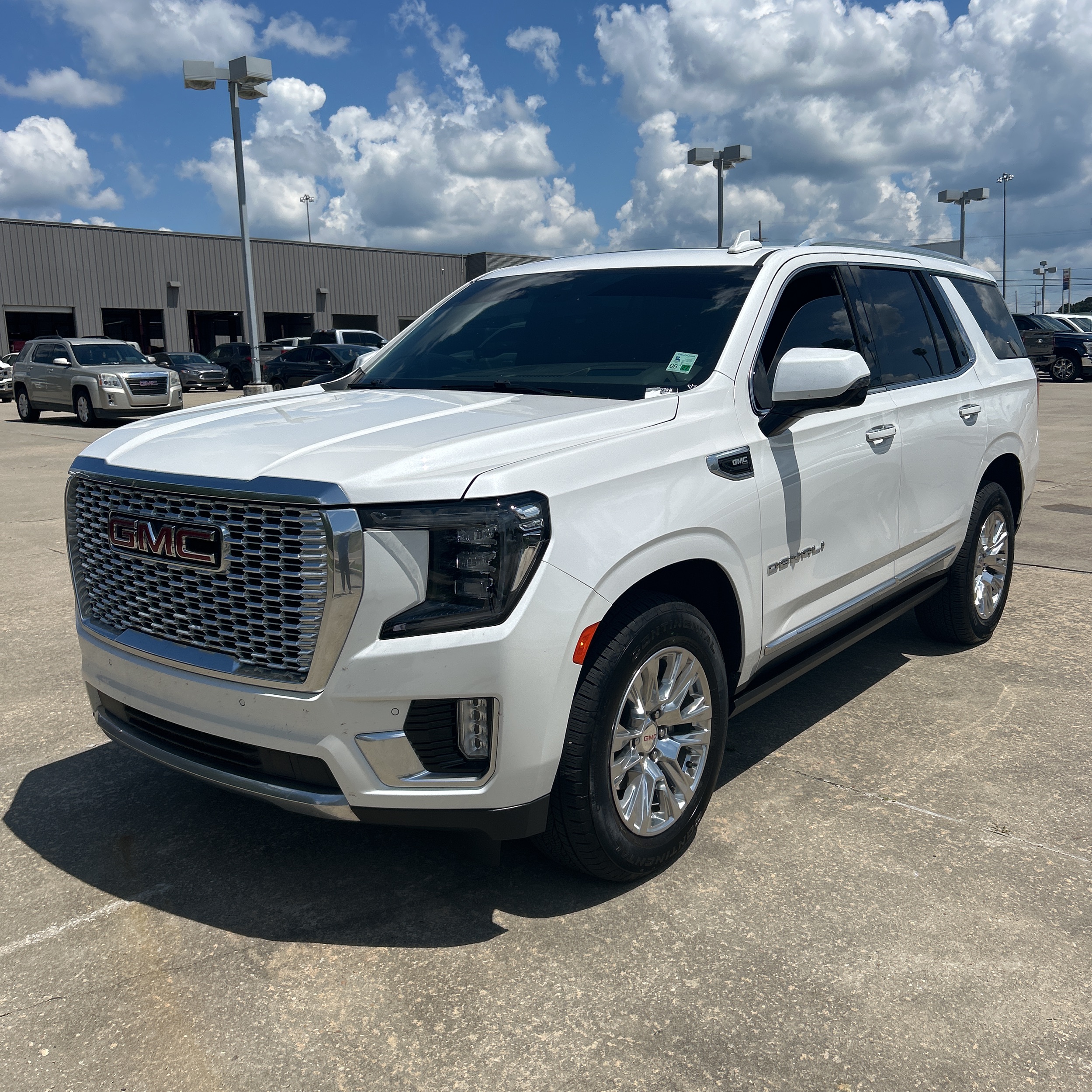 2023 GMC Yukon Denali
