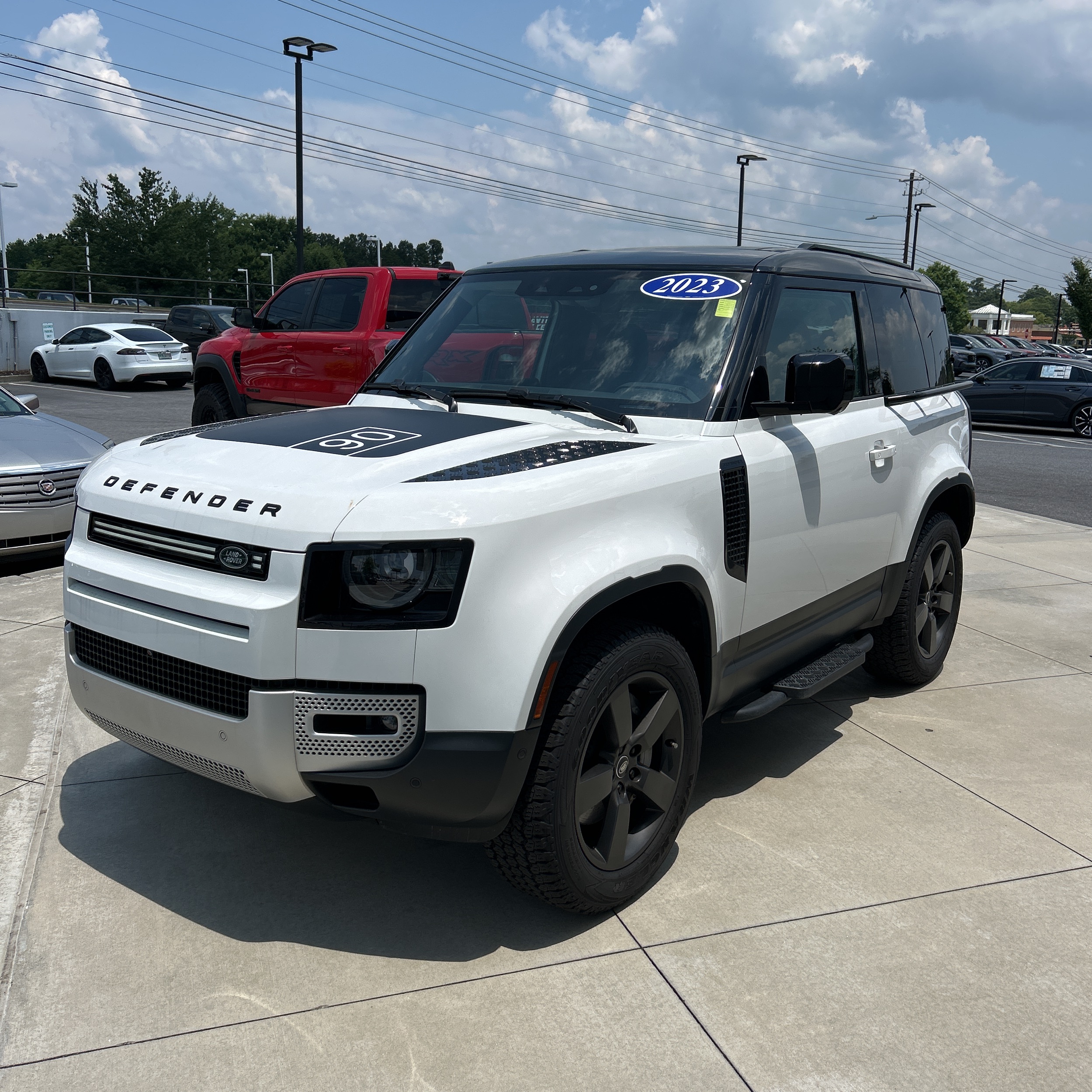 2023 Land Rover Defender 90 SE