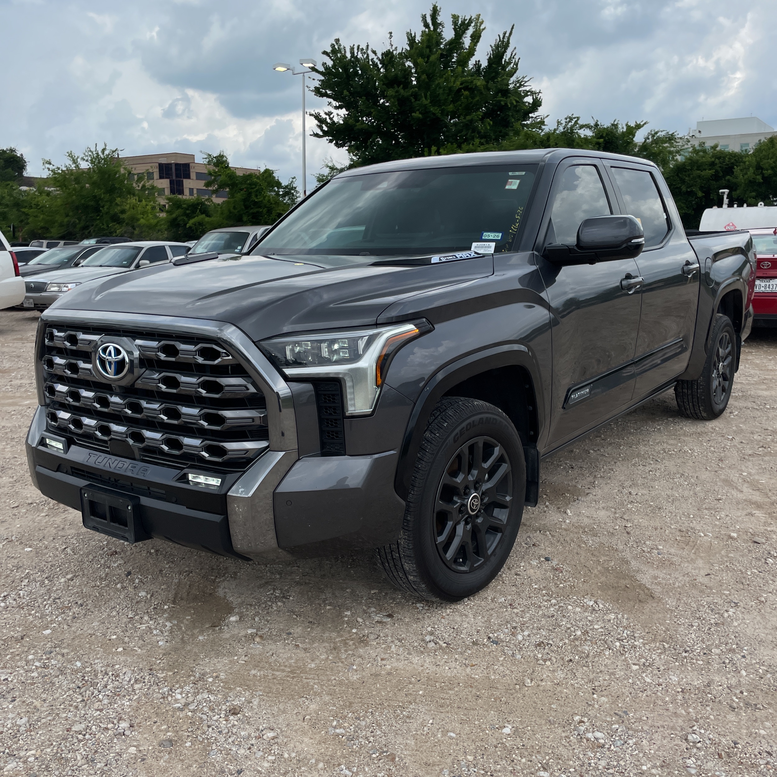 2024 Toyota Tundra Platinum HV