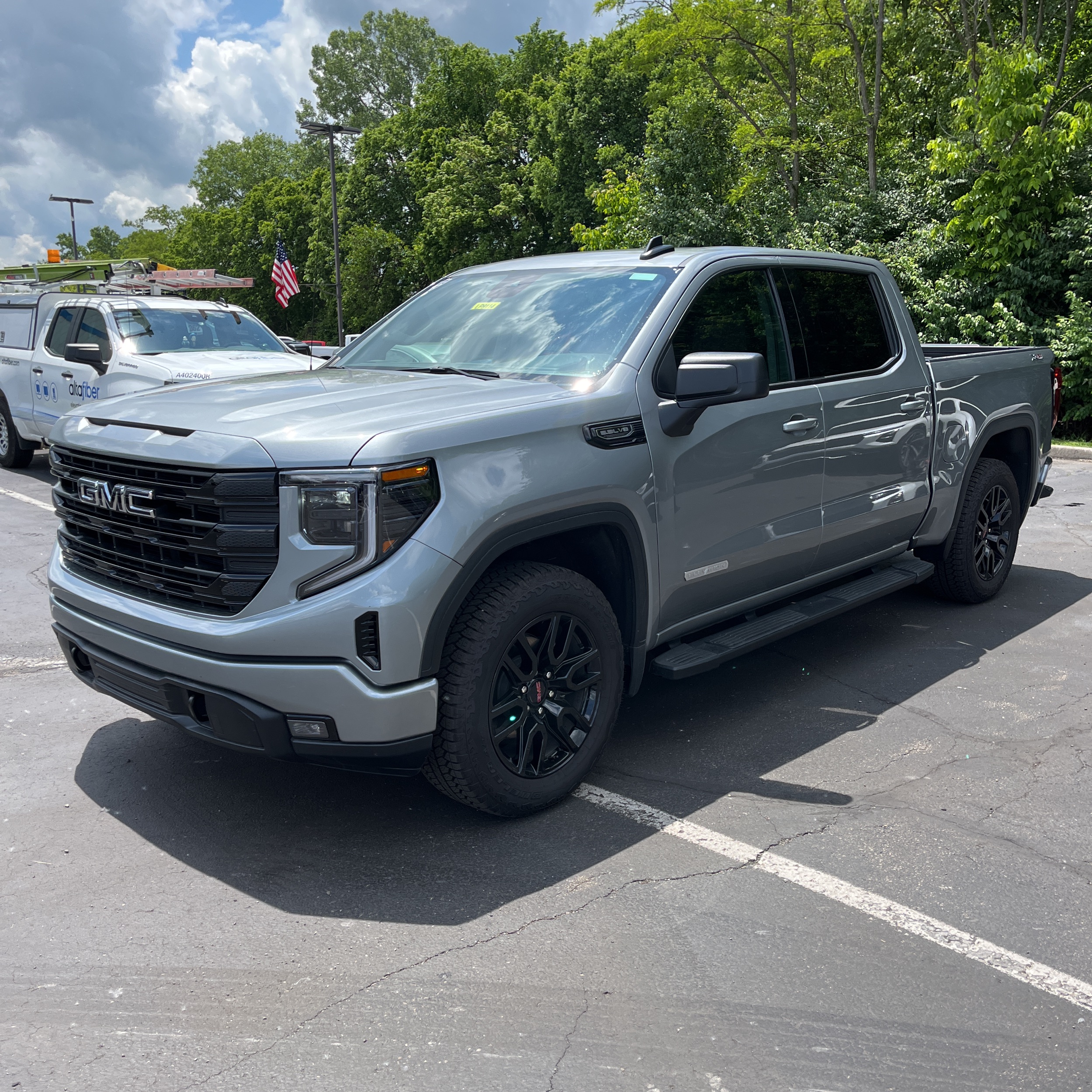 2025 GMC Sierra 1500 Elevation