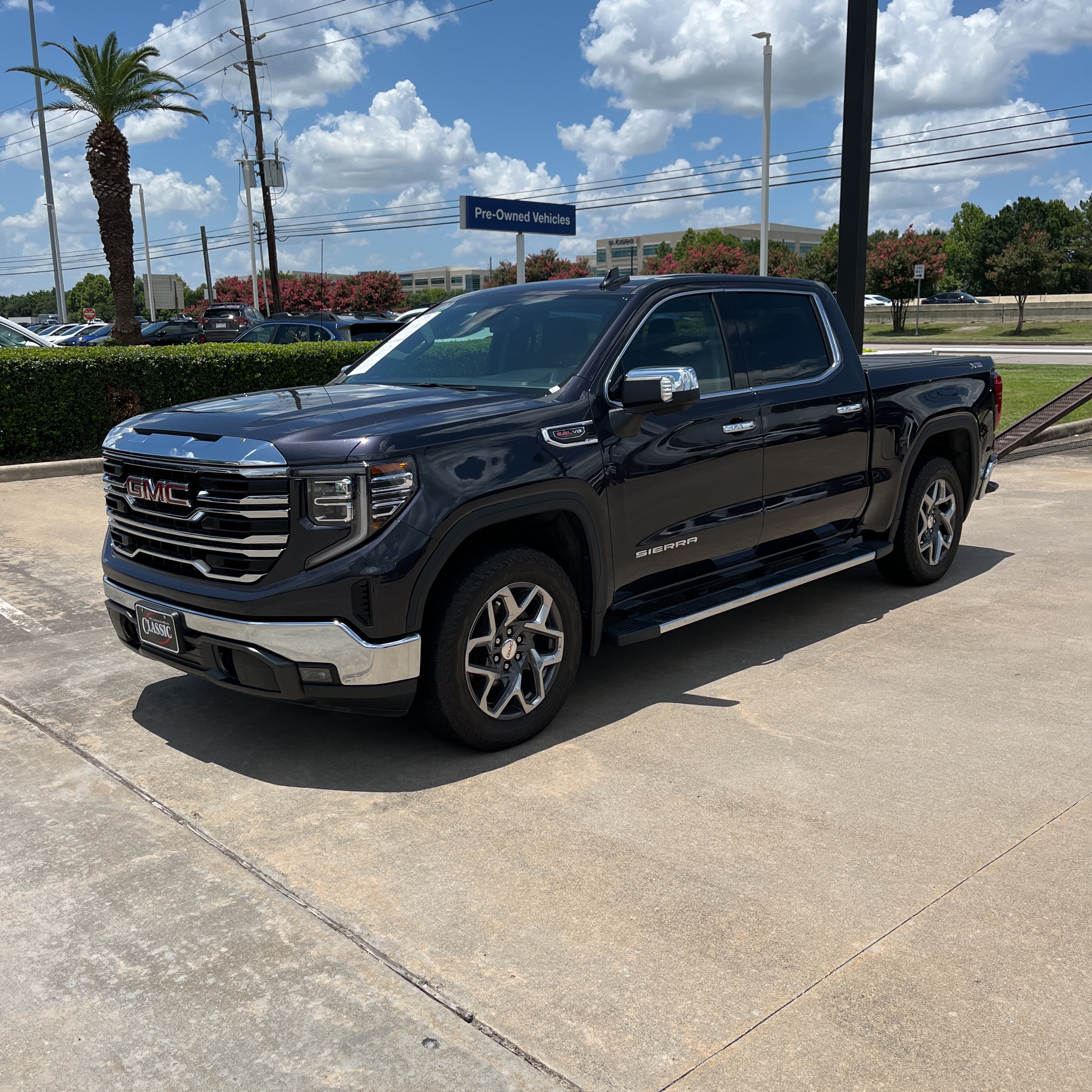 2023 GMC Sierra 1500 SLT