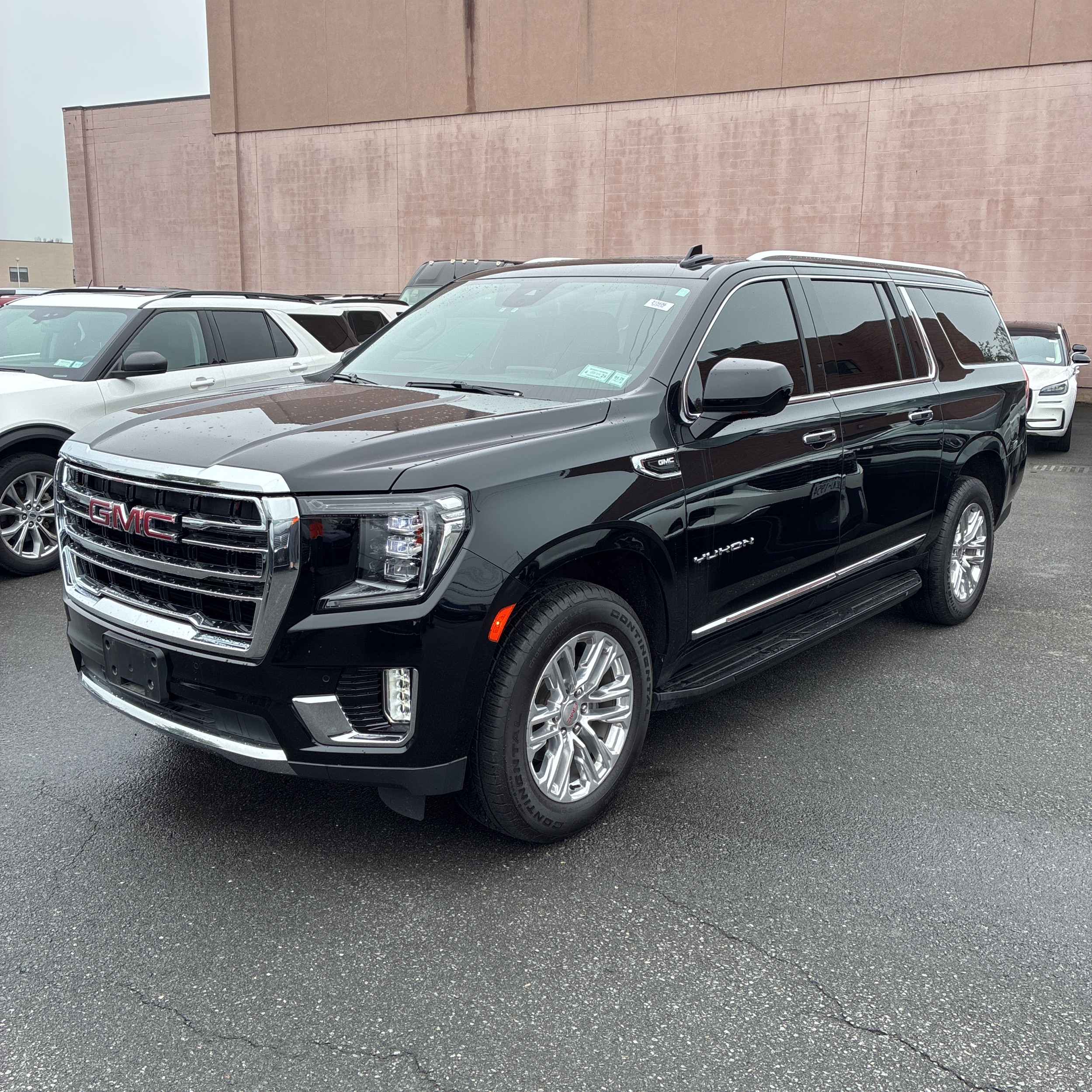 2023 GMC Yukon XL SLT