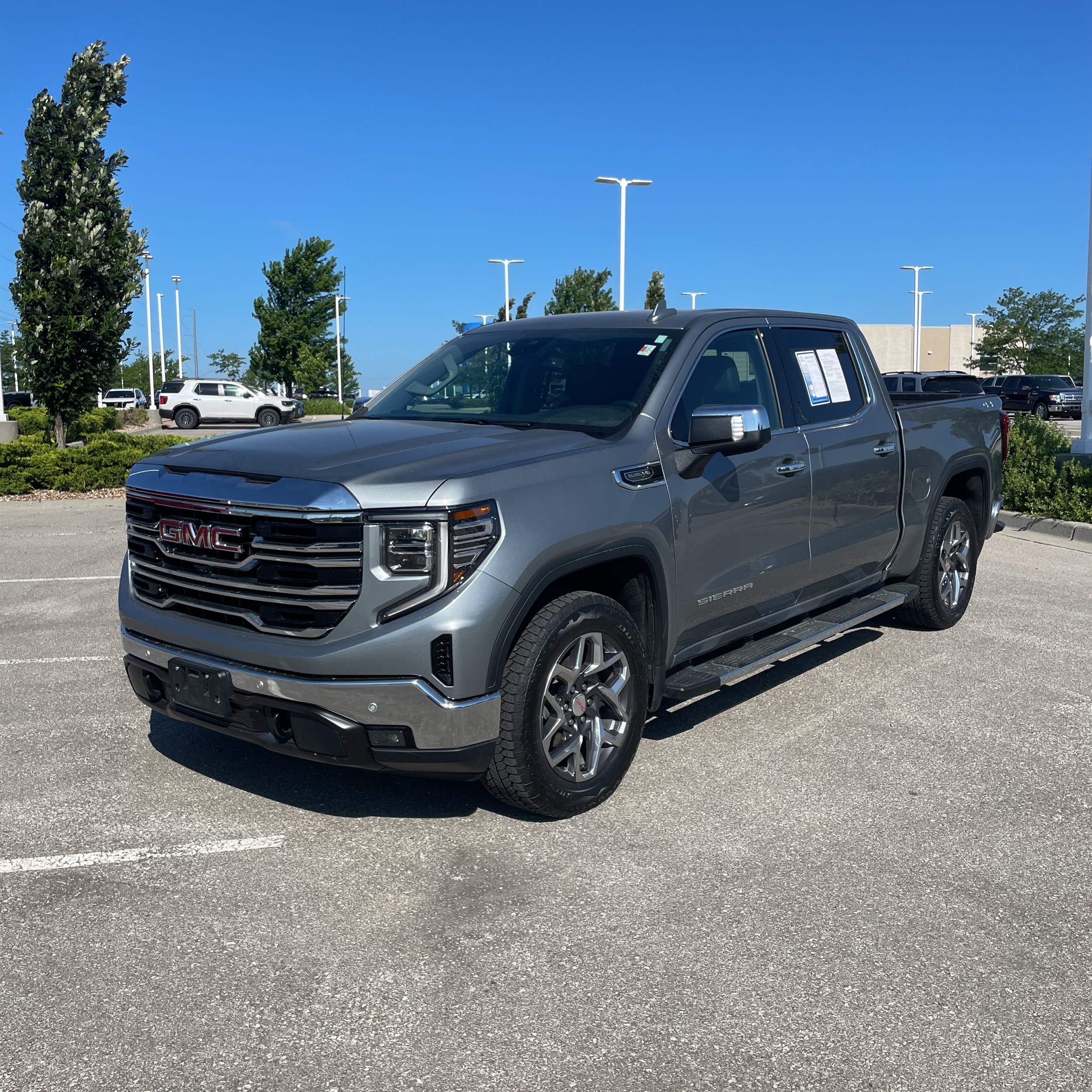 2024 GMC Sierra 1500 SLT