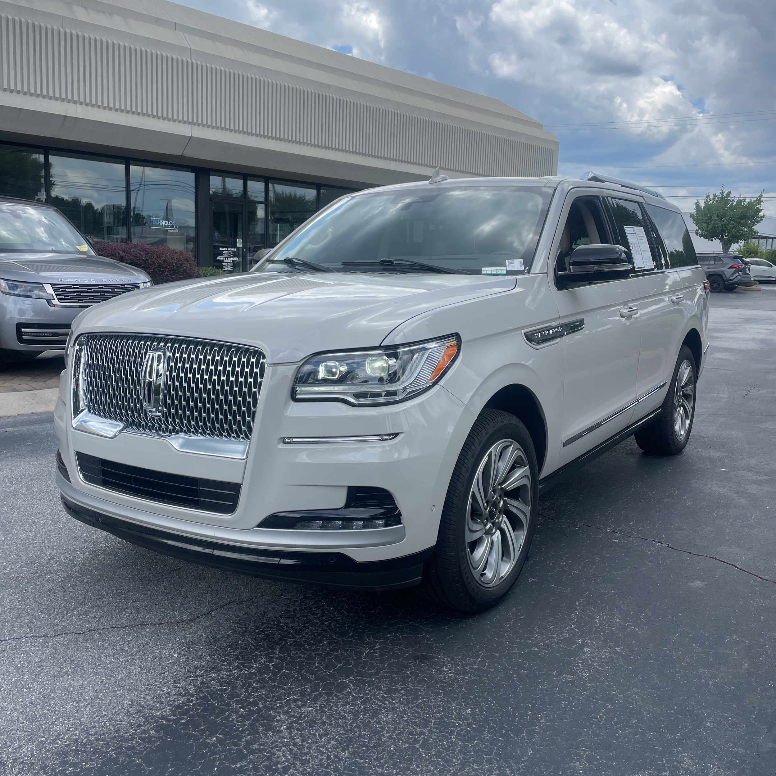 2023 Lincoln Navigator Reserve